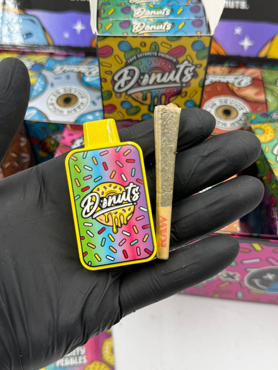 photo_2026-07-02_22-05-53 fryd donuts 2g disposable with pre rolls